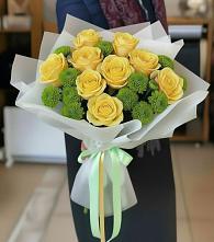 Букет сочно-зеленый в Култук Букет цветов из:  Хризантемы и Розы в Култук