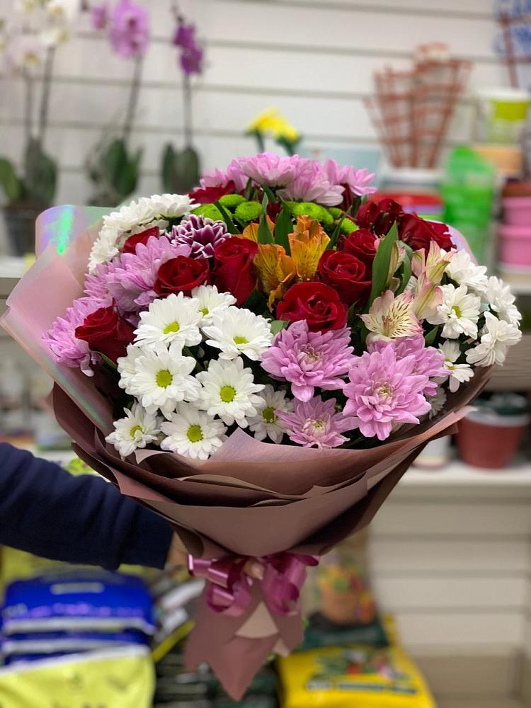 Букет салют цветов в Култук Букет цветов из: Розы, Хризантемы и Альстромерии в Култук